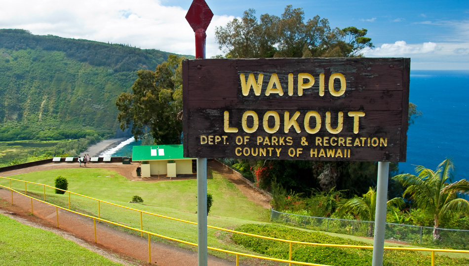 Waipio Lookout above the Black Sand Beach