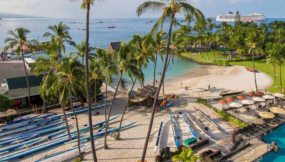 Kamakahonu Beach at the King Kam Marriott