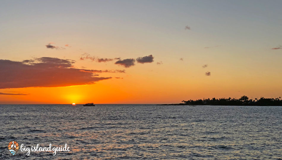 Body Glove Boat Heading out from Kona for a sunset historic Hawaii Dinner Cruise